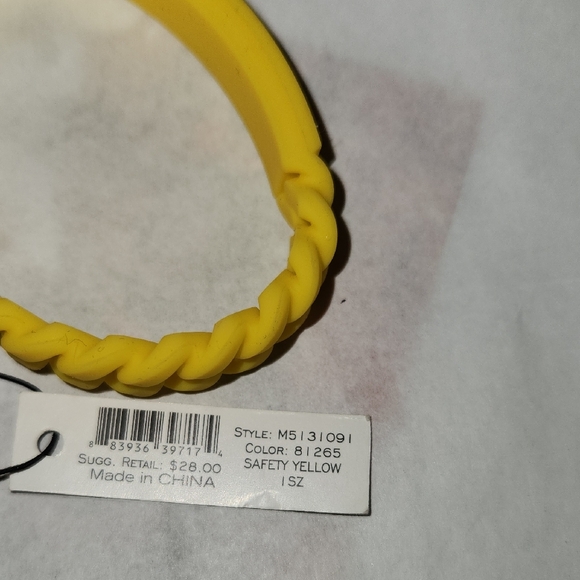 MARC JACOBS NWT Yellow Twisted Bracelet - Picture 4 of 5